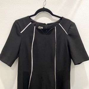 Anne Klein black dress white lining